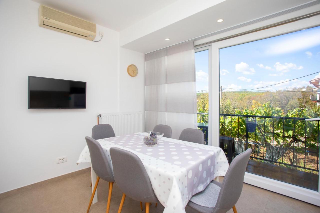 Apartment Falichi Plomin Exterior photo